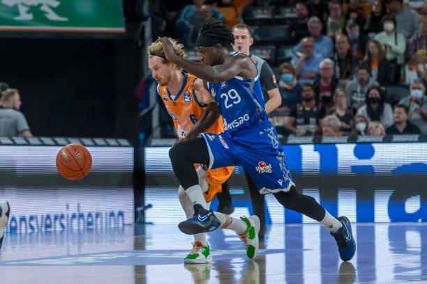 引援对比 引援对比