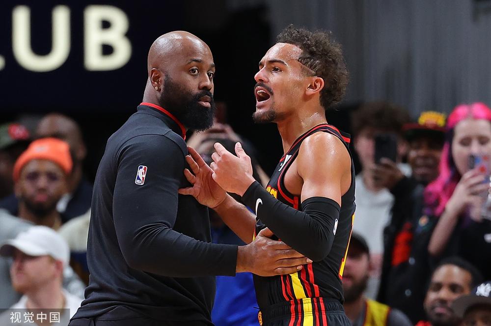 斯第三年的 斯第三年的