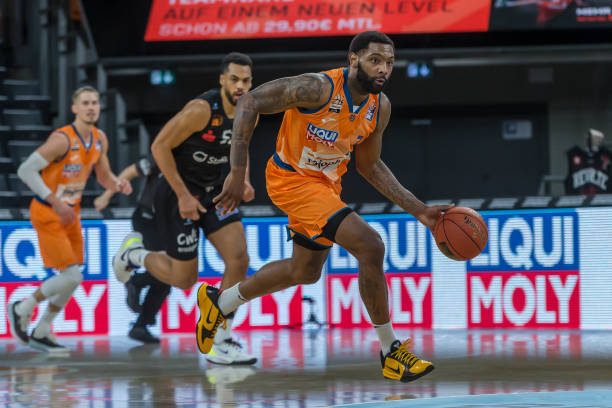 对多线作战 对多线作战